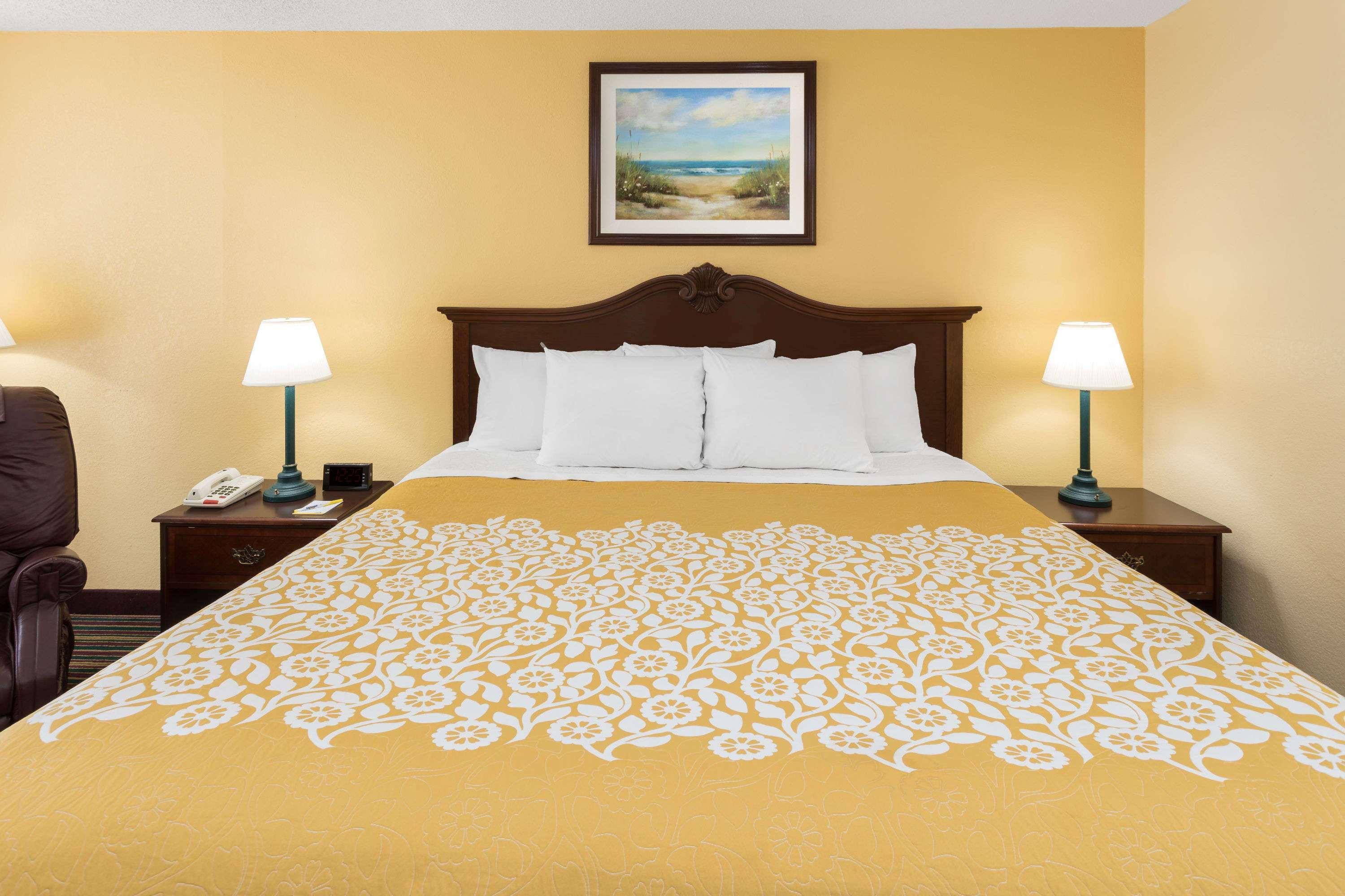 Days By Wyndham Mt Pleasant-charleston-patriots Point 2*